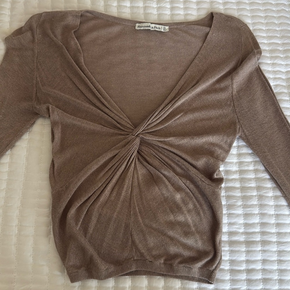 Abercrombie long sleeve tee